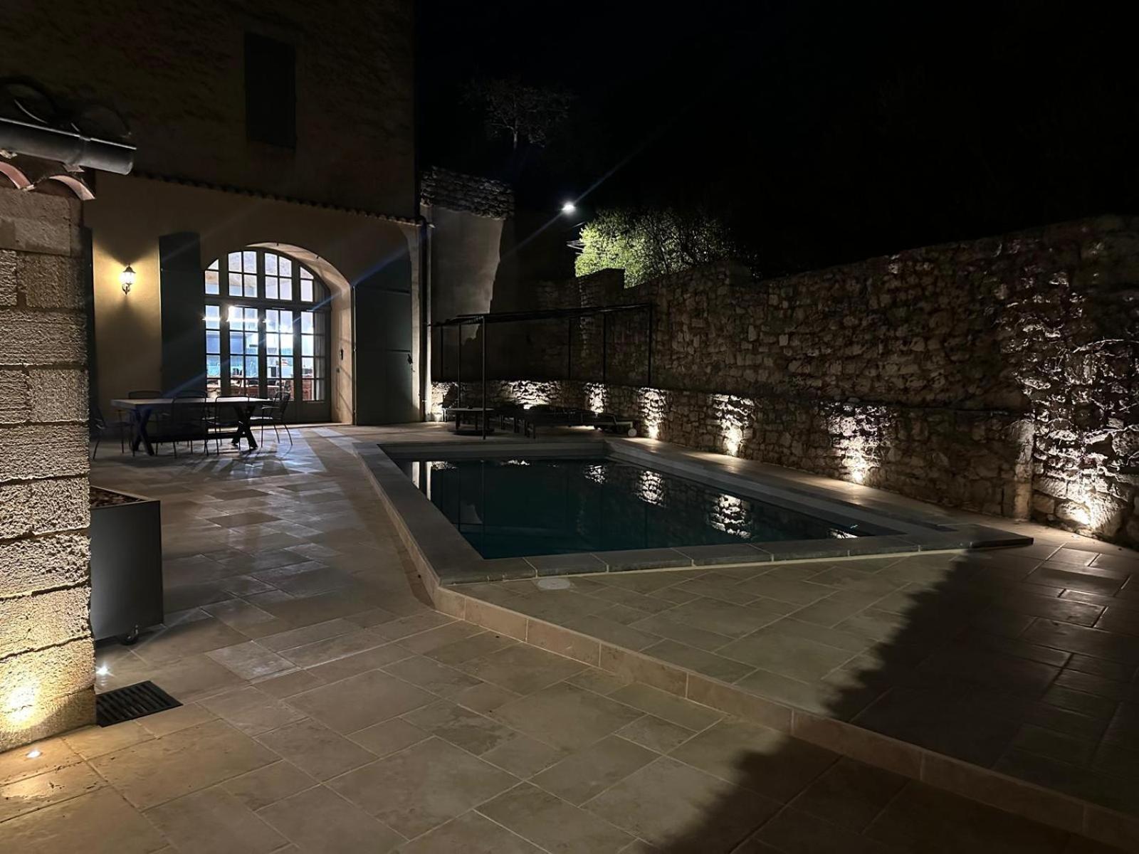 Appartement Avec Piscine Privee Dans Residence Pour 6 Personnes Uzès Exterior foto